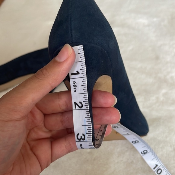 INC velvet heel size 7.5 - Picture 7 of 7